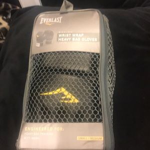 Boxing wrist wrap heavy bag gloves